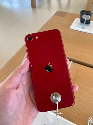 iPhone SE 32GB phone