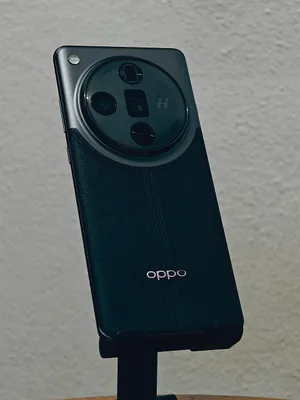 Oppo Find X7 Ultra 5G phone